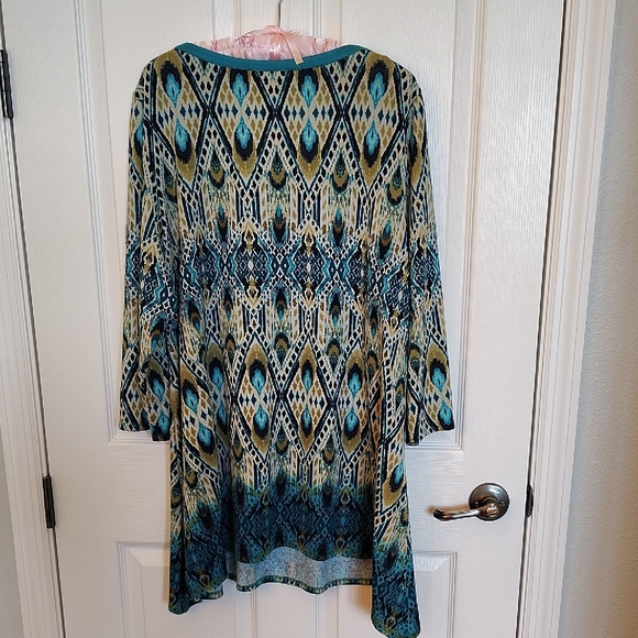 Ruby Rd. Blue and Green Patterned Tunic - Picture 4 of 4